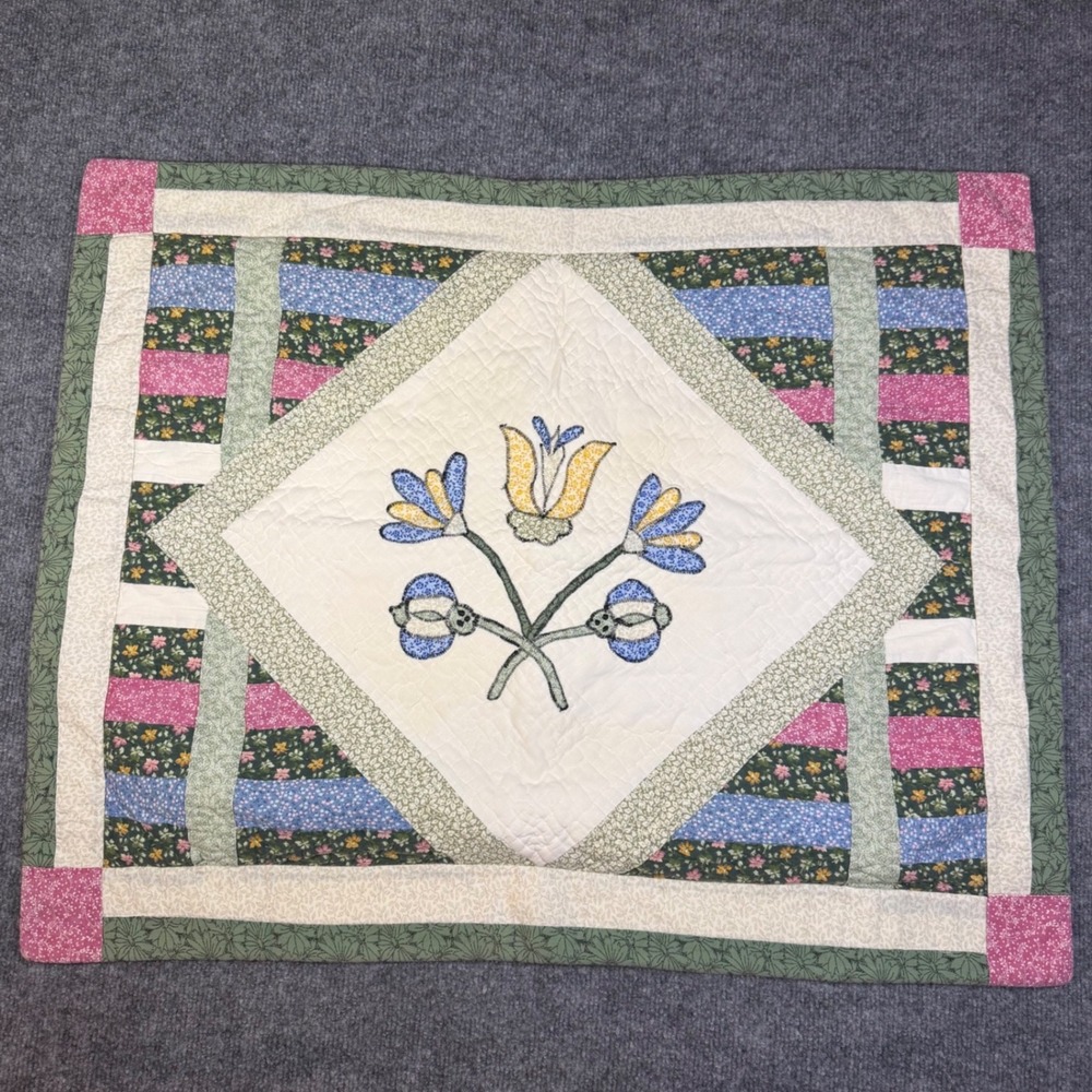 Vintage American Folk Art Quilted Pillow Case Sham Floral Patchwork Sz 31x24